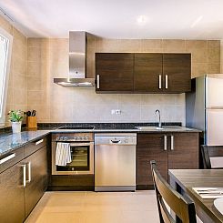 Vakantiehuis Mediterrane Doppelhaushälfte mit Garten