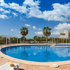 Appartement Modernes Apartment mit Gemeinschaftspool