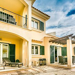 Appartement Modernes Apartment mit Gemeinschaftspool