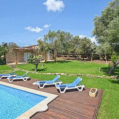 Vakantiehuis Landhaus mit Pool in der Nähe von Porto Cristo