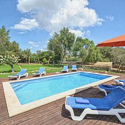 Vakantiehuis Landhaus mit Pool in der Nähe von Porto Cristo