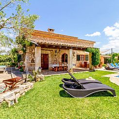 Vakantiehuis Schönes Landhaus in der Nähe von Pollensa