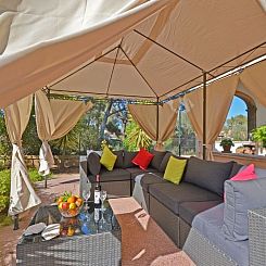 Vakantiehuis Schöne Villa mit Pool und Garten