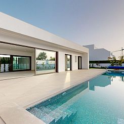 Vrijstaande woning in Los Alcazares