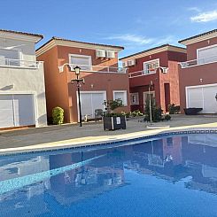 Vrijstaande woning in Banos y Mendigo
