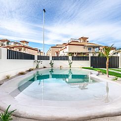 Vrijstaande woning in Roldán