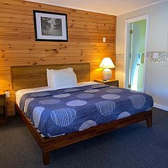 A Holiday Motel - Maggie Valley