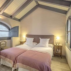 ApartaSuites Alberca Deluxe
