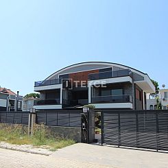 Geschakelde woning in Boğazkent