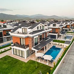 Vakantiehuis Luxuriöse Villa "Galaxy V3", 300 Meter vom Mee