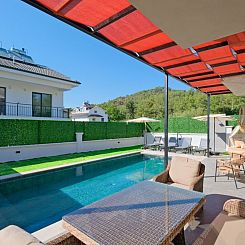 Vakantiehuis Große Villa in Fethiye Ausserhalb im grünen