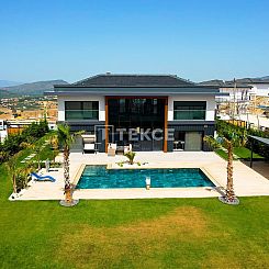 Vrijstaande woning in Foça