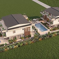 Geschakelde woning in Foça