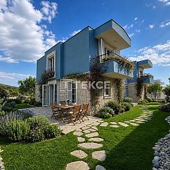 Geschakelde woning in Dörttepe