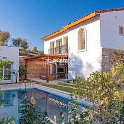 Geschakelde woning in Güllük