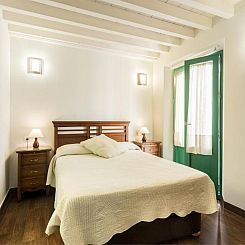Laurel Suites Apartments
