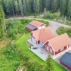 Vrijstaande woning in Ydre