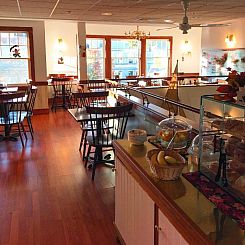 Camden Riverhouse Hotel and Inn