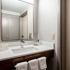 Courtyard Columbus Airport