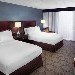 DoubleTree by Hilton Cleveland South
