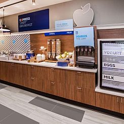 Holiday Inn Express Hotel & Suites Fort Wayne, an IHG Hotel