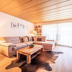 Appartement Apartment Tavaun - Crap Grisch, (Flims Dorf). 1.