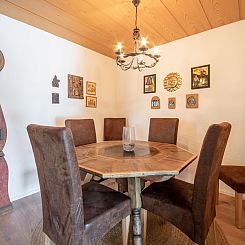 Appartement Apartment Tavaun - Crap Grisch, (Flims Dorf). 1.