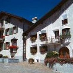Appartement Ferienwohnungen Chasa Valär, (Scuol).