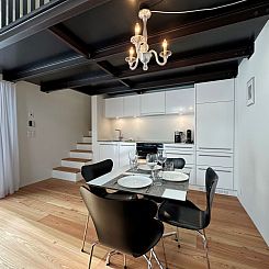 Appartement Giardin-Wohnung: Gartenidylle, Wellness und hist