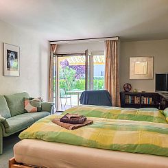 Appartement Residenza Parcolago Apt 018 mit Garten