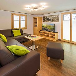 Appartement Lunic, AZapartments.ch, B&B, (Grächen), 1057
