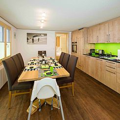 Appartement Lunic, AZapartments.ch, B&B, (Grächen), 1057