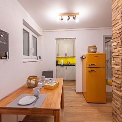 Appartement Ambassador "Yellow Home", (Grächen). 2-Bettwohn