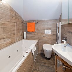 Appartement Lunic, AZapartments.ch, B&B, (Grächen), 1057