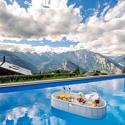 Vakantiehuis Chalet V mit Lift und Pool