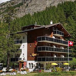 Appartement Ski-In-Ski-Out-Hotel Sport*** Doppelzimmer, Dusc