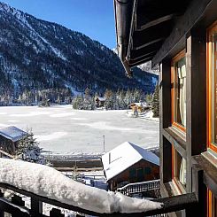 Vakantiehuis Chalet mit Seeblick, Jacuzzi, Sauna und Garten