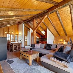 Vakantiehuis Chalet Le Basset - Family Chalet in the Swiss A