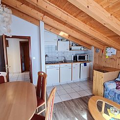 Appartement Chalet Haus (bei Einfahrt grosser Nussbaum )