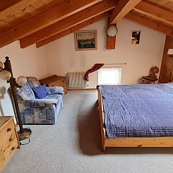 Appartement Chalet Haus (bei Einfahrt grosser Nussbaum )