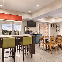 Country Inn & Suites by Radisson, Boone, NC