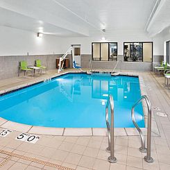 Holiday Inn Express Hotel & Suites Chicago Airport West-O'Ha