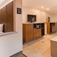 Best Western Plus Suites Hotel - Los Angeles LAX Airport