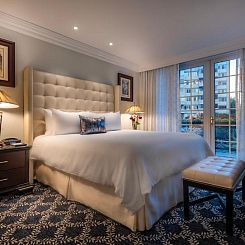 Beverly Hills Plaza Hotel & Spa