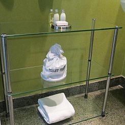 7 Springs Inn & Suites