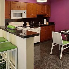 7 Springs Inn & Suites