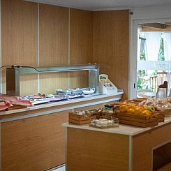 Coral beach house & food