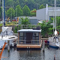 Hausboot «Leni»