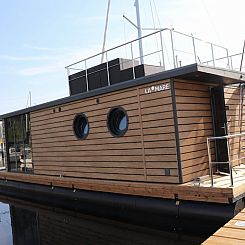 Hausboot «Leni»