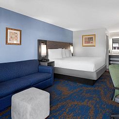 Hotel South Tampa & Suites